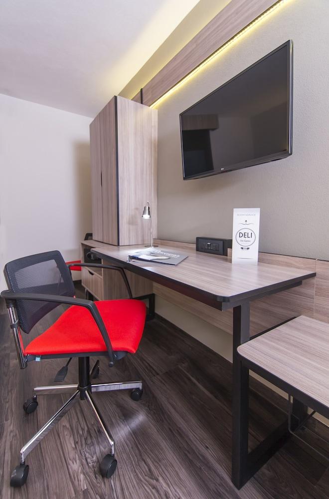 Express By Marriott Aeropuerto 4* Bogota